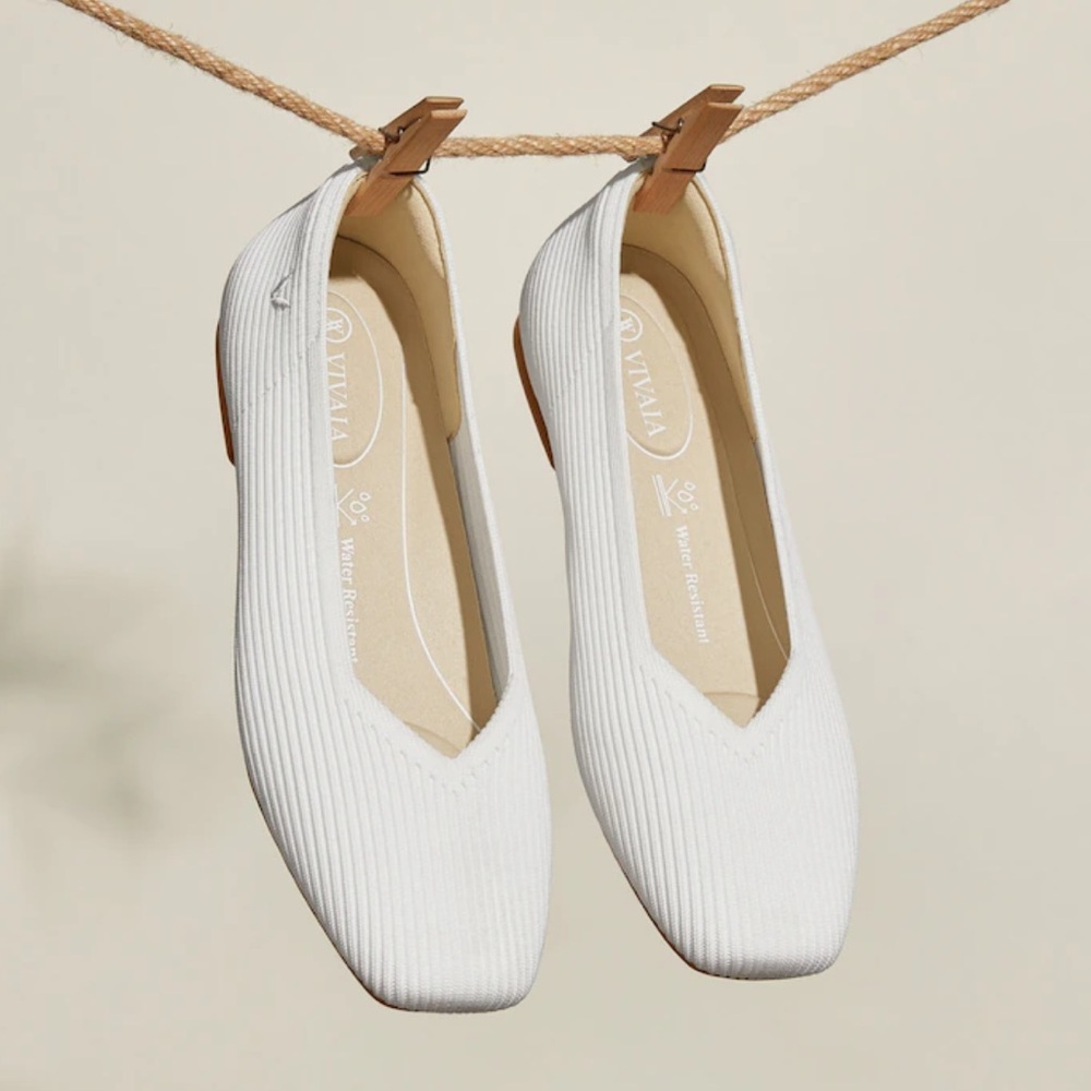 Vivaia Margot Square Toe V-cut Flats Ivory Wayer Repellent Size 41.5